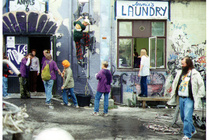 Rekku, Matti Kuortti marssii kohti palautteenantoa, 1995.